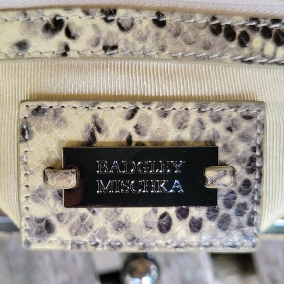 BADGLEY MISCHKA Snakeskin Print Clutch Shoulder Bag w/ Chain strap - Picture 3 of 5